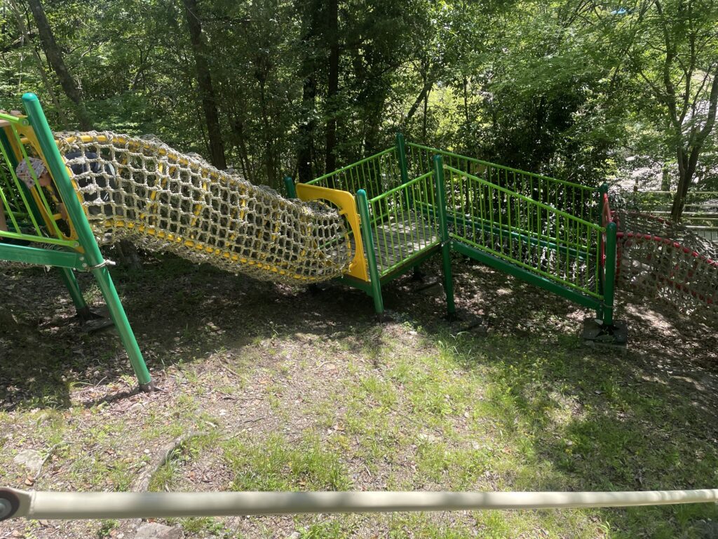 アスレチック遊具